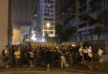 防暴警旺角凌晨清場拘10人