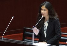 Kolas被爆不倫戀 台灣媒體人:圍魏救趙 “一箭三鵰”