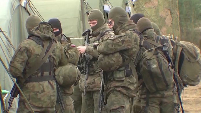 波防长称必要时士兵可使用武器