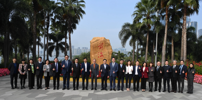 「前海深港現代服務業合作區建設專班」首次會議