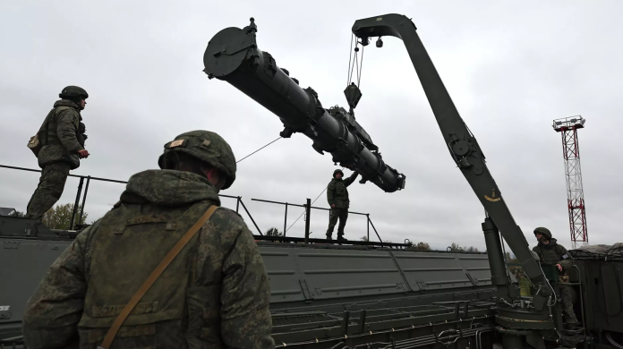 俄羅斯國防部确认俄已开始第一阶段非战略核力量演习,就准备使用非战略核武器进行实际演练