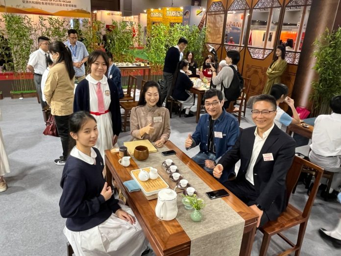 香港善德基金會19日舉辦“善德茶文化傳承計劃啟動禮暨第二屆全港中小學中國畫及書法比賽頒獎典禮”